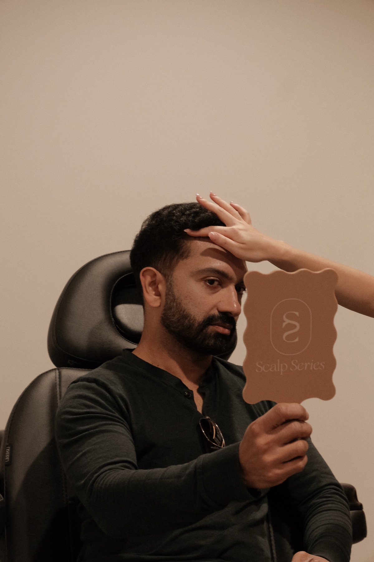 A consultation at Scalp Series